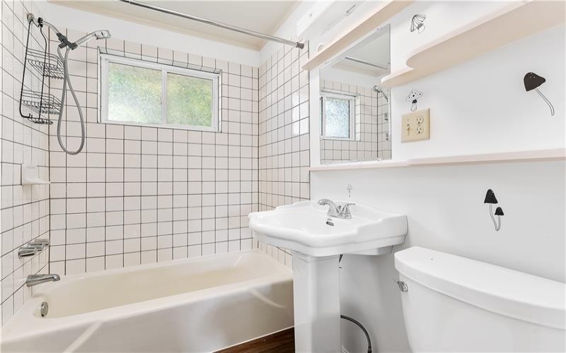134 Main St, Markleysburg, 15459, 3 Bedrooms Bedrooms, 5 Rooms Rooms,1.2 BathroomsBathrooms,Residential,For Sale,Main St,1767970