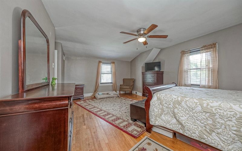 945 Summit DRIVE, Greensburg, 15601, 3 Bedrooms Bedrooms, ,1.1 BathroomsBathrooms,Residential,For Sale,Summit,1764939