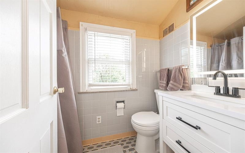 945 Summit DRIVE, Greensburg, 15601, 3 Bedrooms Bedrooms, ,1.1 BathroomsBathrooms,Residential,For Sale,Summit,1764939