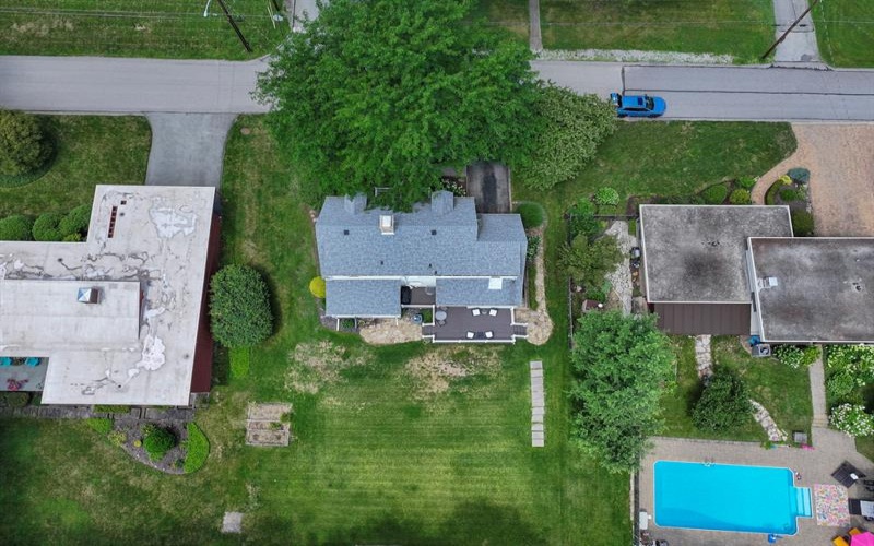 945 Summit DRIVE, Greensburg, 15601, 3 Bedrooms Bedrooms, ,1.1 BathroomsBathrooms,Residential,For Sale,Summit,1764939