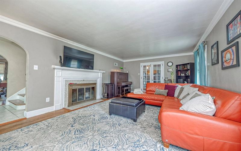 945 Summit DRIVE, Greensburg, 15601, 3 Bedrooms Bedrooms, ,1.1 BathroomsBathrooms,Residential,For Sale,Summit,1764939