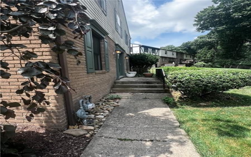 204 Rainprint Ln, Murrysville, 15668, 3 Bedrooms Bedrooms, ,2.1 BathroomsBathrooms,Residential,For Sale,Rainprint Ln,1764968