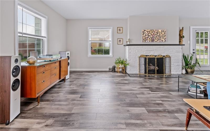 97 Belmont Cir, Uniontown, 15401, 4 Bedrooms Bedrooms, 9 Rooms Rooms,2.1 BathroomsBathrooms,Residential,For Sale,Belmont Cir,1764973