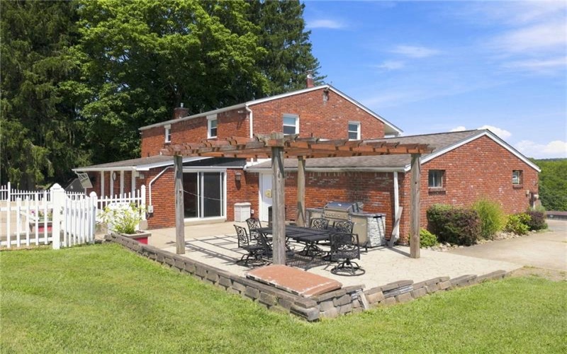 519 Manor Harrison City Rd., 15636, 15636, 3 Bedrooms Bedrooms, 8 Rooms Rooms,2.3 BathroomsBathrooms,Residential,For Sale,Manor Harrison City Rd.,1768009