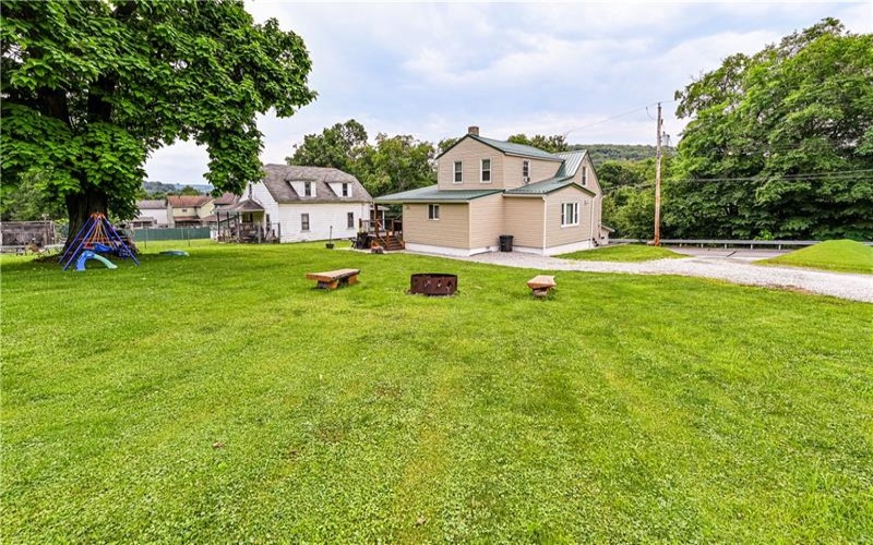138 Penn Ave, Hollsopple, 15935, 5 Bedrooms Bedrooms, ,2 BathroomsBathrooms,Residential,For Sale,Penn Ave,1765028