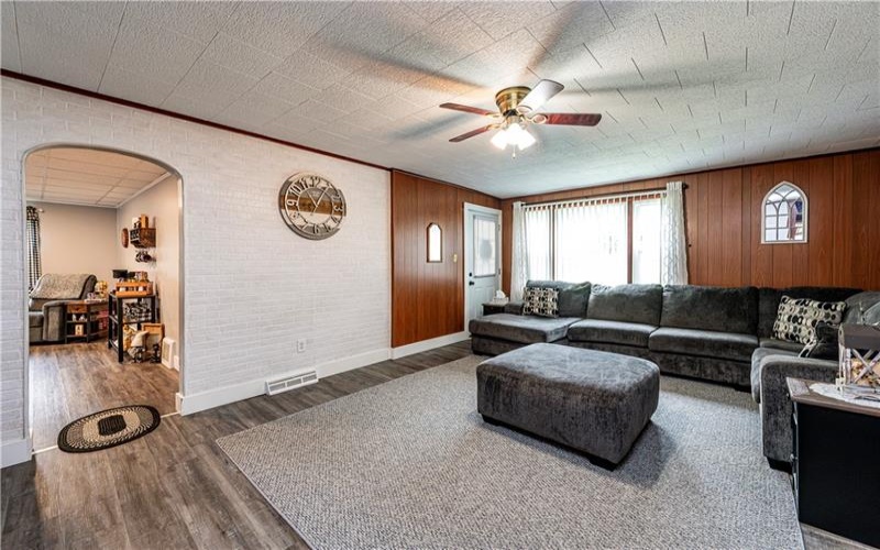 138 Penn Ave, Hollsopple, 15935, 5 Bedrooms Bedrooms, ,2 BathroomsBathrooms,Residential,For Sale,Penn Ave,1765028