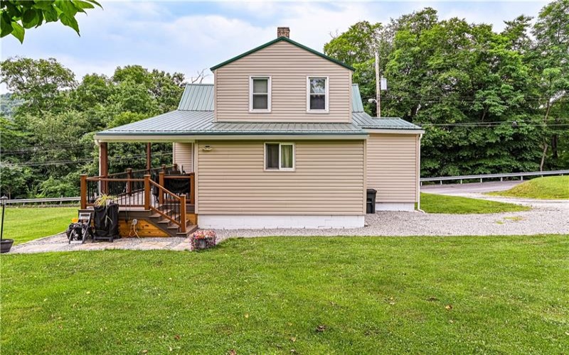 138 Penn Ave, Hollsopple, 15935, 5 Bedrooms Bedrooms, ,2 BathroomsBathrooms,Residential,For Sale,Penn Ave,1765028