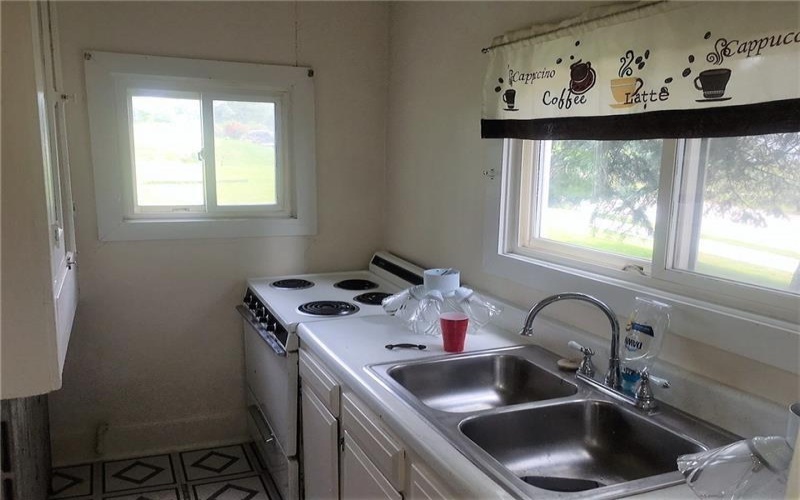1040 Allison Avenue, 15301, 15301, 2 Bedrooms Bedrooms, ,1 BathroomBathrooms,Lease,For Rent,Allison Avenue,1765033