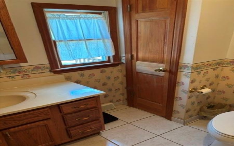 8891 Broadway St, Westmoreland City, 15692, 2 Bedroom Bedrooms, 9 Room Rooms,1 BathroomBathrooms,Residential,For Sale,Broadway St,1768017