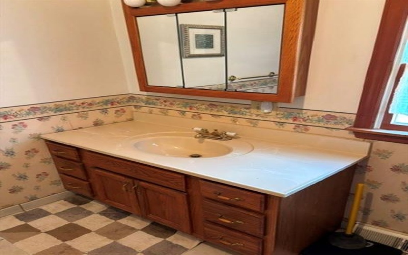 8891 Broadway St, Westmoreland City, 15692, 2 Bedroom Bedrooms, 9 Room Rooms,1 BathroomBathrooms,Residential,For Sale,Broadway St,1768017