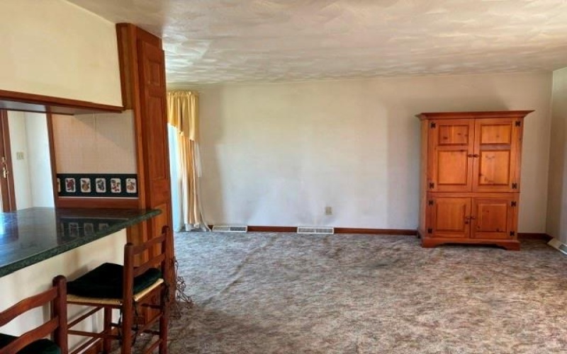 8891 Broadway St, Westmoreland City, 15692, 2 Bedroom Bedrooms, 9 Room Rooms,1 BathroomBathrooms,Residential,For Sale,Broadway St,1768017