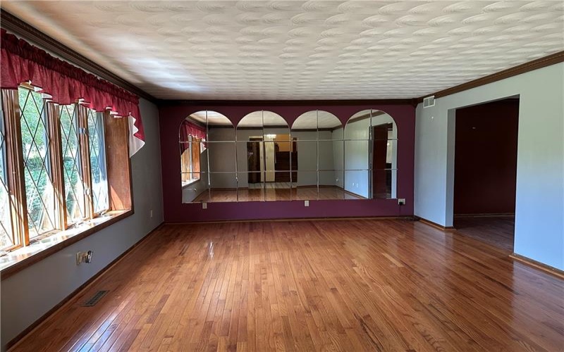 143 Heritage Hills Road, Uniontown, 15401, 4 Bedrooms Bedrooms, ,3.1 BathroomsBathrooms,Residential,For Sale,Heritage Hills Road,1768025
