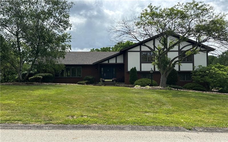 143 Heritage Hills Road, Uniontown, 15401, 4 Bedrooms Bedrooms, ,3.1 BathroomsBathrooms,Residential,For Sale,Heritage Hills Road,1768025