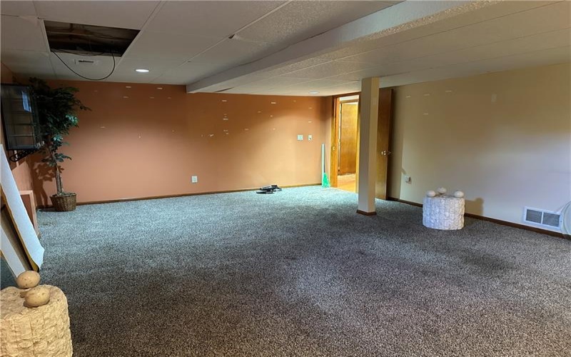 143 Heritage Hills Road, Uniontown, 15401, 4 Bedrooms Bedrooms, ,3.1 BathroomsBathrooms,Residential,For Sale,Heritage Hills Road,1768025