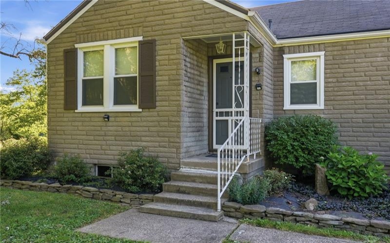 634 Old Morganza Rd, Canonsburg, 15317, 2 Bedrooms Bedrooms, ,1 BathroomBathrooms,Residential,For Sale,Old Morganza Rd,1766694