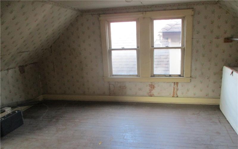 706 Lincoln St, Monongahela, 15063, 4 Bedrooms Bedrooms, 9 Rooms Rooms,1 BathroomBathrooms,Residential,For Sale,Lincoln St,1766705