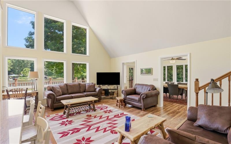 900 Lake Shore Road, 15541, 15541, 4 Bedrooms Bedrooms, ,3 BathroomsBathrooms,Residential,For Sale,Lake Shore Road,1765091