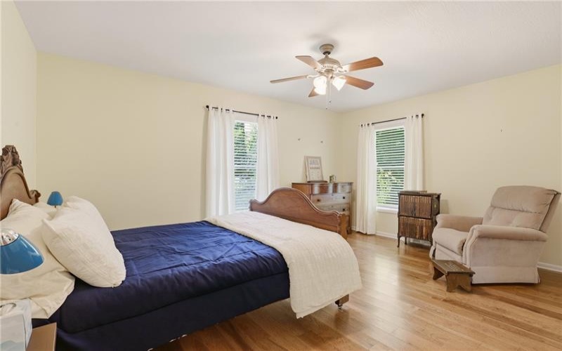 900 Lake Shore Road, 15541, 15541, 4 Bedrooms Bedrooms, ,3 BathroomsBathrooms,Residential,For Sale,Lake Shore Road,1765091