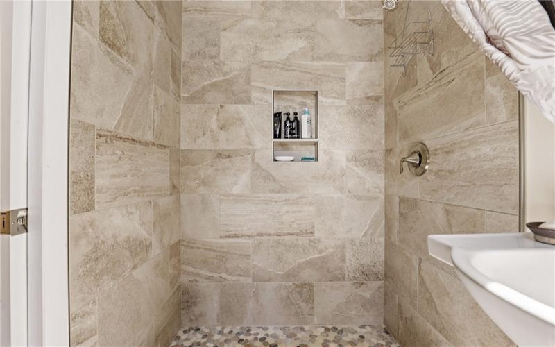 900 Lake Shore Road, 15541, 15541, 4 Bedrooms Bedrooms, ,3 BathroomsBathrooms,Residential,For Sale,Lake Shore Road,1765091