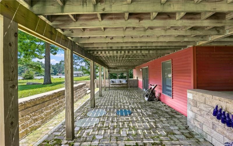 900 Lake Shore Road, 15541, 15541, 4 Bedrooms Bedrooms, ,3 BathroomsBathrooms,Residential,For Sale,Lake Shore Road,1765091