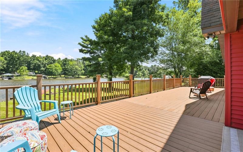 900 Lake Shore Road, 15541, 15541, 4 Bedrooms Bedrooms, ,3 BathroomsBathrooms,Residential,For Sale,Lake Shore Road,1765091
