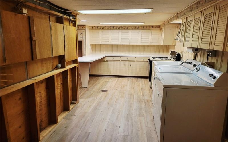 616 Maple Street, Jeannette, 15644, 2 Bedrooms Bedrooms, 9 Rooms Rooms,2 BathroomsBathrooms,Residential,For Sale,Maple Street,1765092