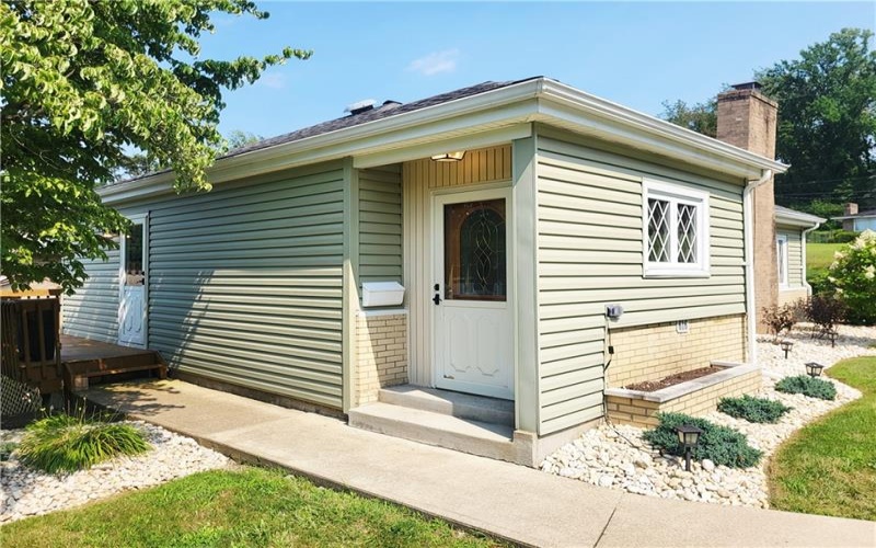 616 Maple Street, Jeannette, 15644, 2 Bedrooms Bedrooms, 9 Rooms Rooms,2 BathroomsBathrooms,Residential,For Sale,Maple Street,1765092