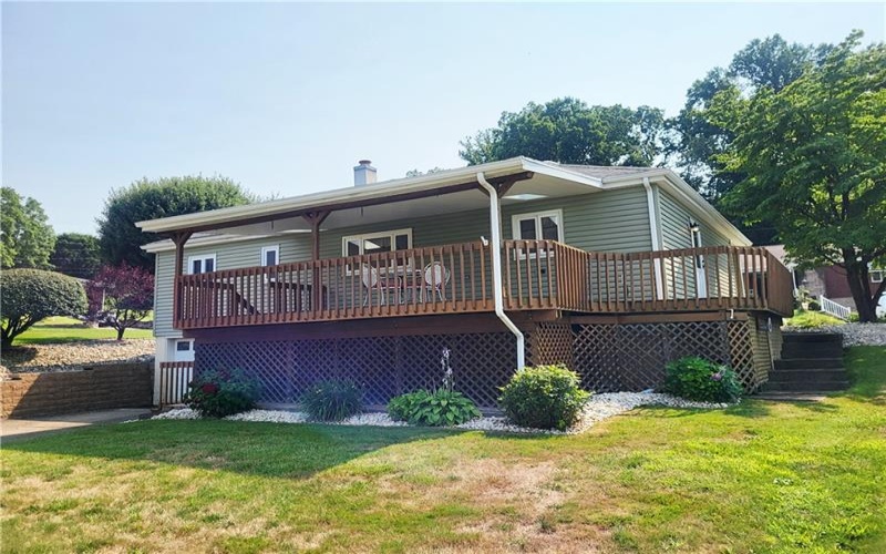 616 Maple Street, Jeannette, 15644, 2 Bedrooms Bedrooms, 9 Rooms Rooms,2 BathroomsBathrooms,Residential,For Sale,Maple Street,1765092