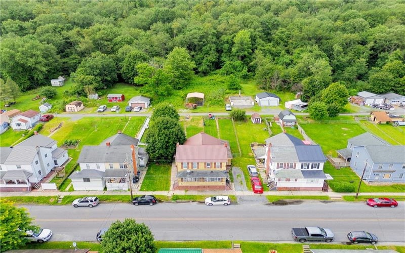 557 Railroad St., Windber, 15963, 3 Bedrooms Bedrooms, ,1 BathroomBathrooms,Residential,For Sale,Railroad St.,1766720