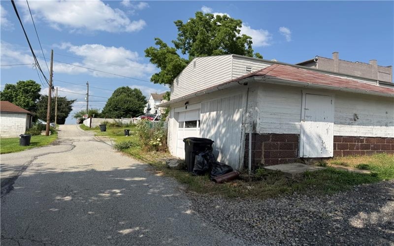 1612 Broad St, Greensburg, 15601, 3 Bedroom Bedrooms, 8 Room Rooms,1.1 BathroomBathrooms,Residential,For Sale,Broad St,1766722