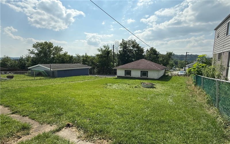 1612 Broad St, Greensburg, 15601, 3 Bedroom Bedrooms, 8 Room Rooms,1.1 BathroomBathrooms,Residential,For Sale,Broad St,1766722