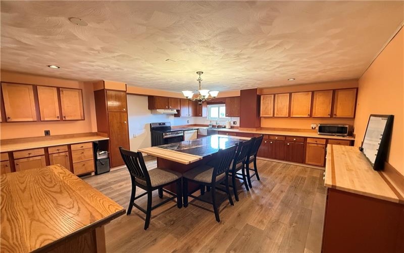 1612 Broad St, Greensburg, 15601, 3 Bedroom Bedrooms, 8 Room Rooms,1.1 BathroomBathrooms,Residential,For Sale,Broad St,1766722