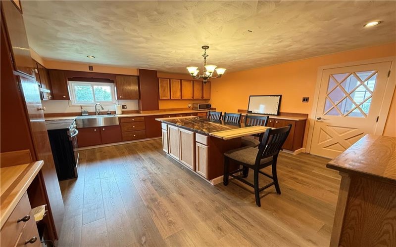 1612 Broad St, Greensburg, 15601, 3 Bedroom Bedrooms, 8 Room Rooms,1.1 BathroomBathrooms,Residential,For Sale,Broad St,1766722