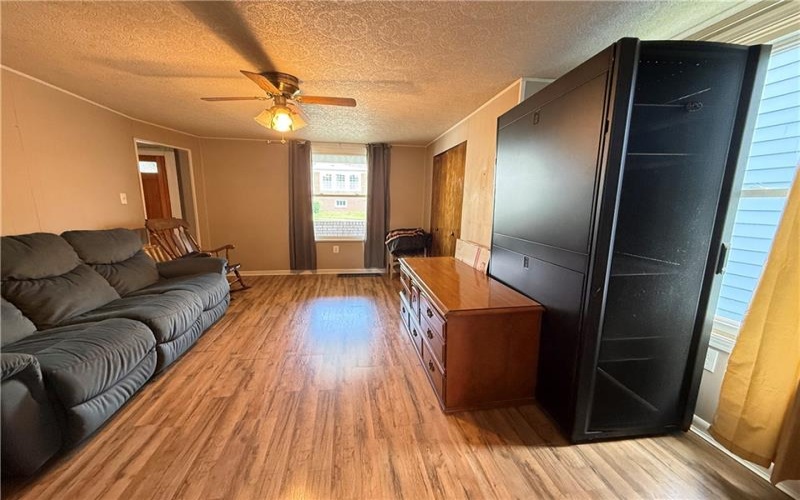 1612 Broad St, Greensburg, 15601, 3 Bedroom Bedrooms, 8 Room Rooms,1.1 BathroomBathrooms,Residential,For Sale,Broad St,1766722