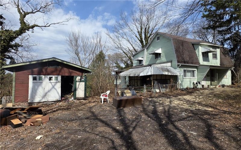 23 Maple Ave, Jeannette, 15644, 2 Bedrooms Bedrooms, 5 Rooms Rooms,1.1 BathroomsBathrooms,Residential,For Sale,Maple Ave,1766743