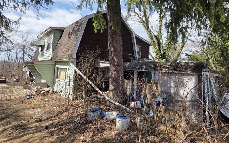 23 Maple Ave, Jeannette, 15644, 2 Bedrooms Bedrooms, 5 Rooms Rooms,1.1 BathroomsBathrooms,Residential,For Sale,Maple Ave,1766743