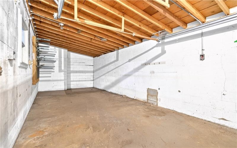 924 Reservoir St, Mount Pleasant, 15666, ,Commercial-industrial-business,For Sale,Reservoir St,1765152
