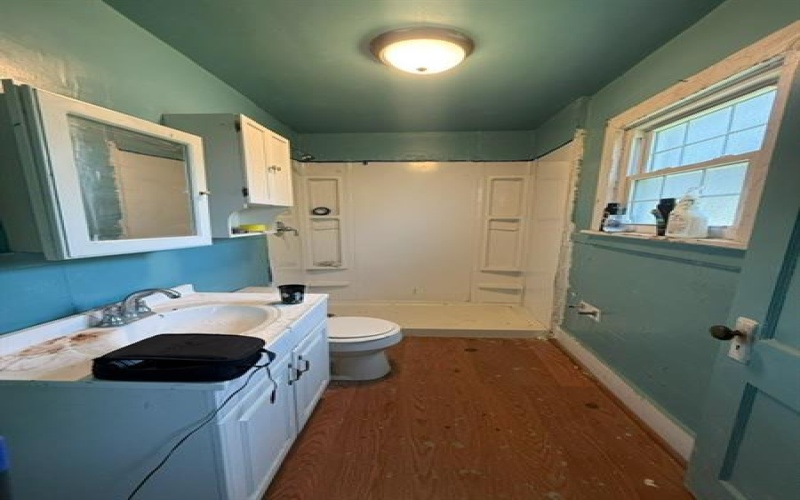 1102 Oakland Ave, Charleroi, 15022, 3 Bedrooms Bedrooms, ,2 BathroomsBathrooms,Residential,For Sale,Oakland Ave,1766746