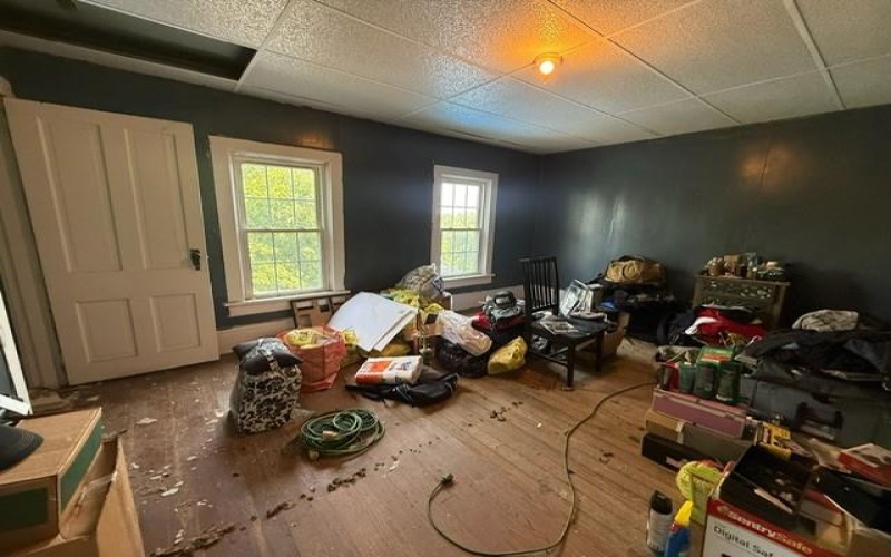 1102 Oakland Ave, Charleroi, 15022, 3 Bedrooms Bedrooms, ,2 BathroomsBathrooms,Residential,For Sale,Oakland Ave,1766746
