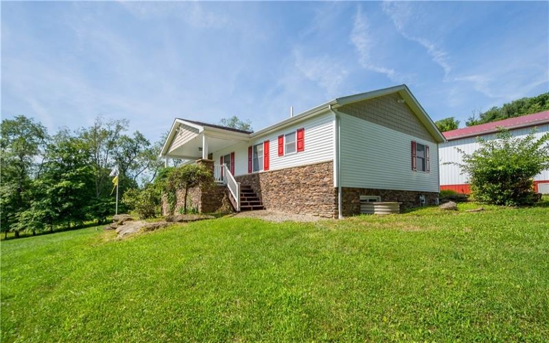 185 Dutch Glory Road, Amity, 15311, 2 Bedrooms Bedrooms, 8 Rooms Rooms,3 BathroomsBathrooms,Residential,For Sale,Dutch Glory Road,1765158
