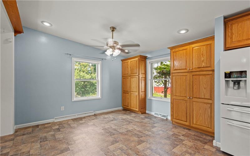 185 Dutch Glory Road, Amity, 15311, 2 Bedrooms Bedrooms, 8 Rooms Rooms,3 BathroomsBathrooms,Residential,For Sale,Dutch Glory Road,1765158