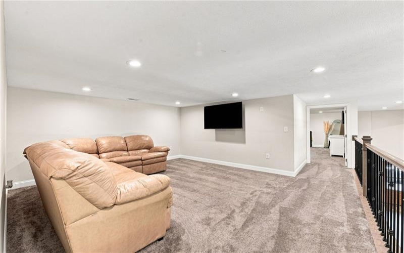2084 Boquet Road, Jeannette, 15644, 4 Bedrooms Bedrooms, 11 Rooms Rooms,4.1 BathroomsBathrooms,Residential,For Sale,Boquet Road,1768102