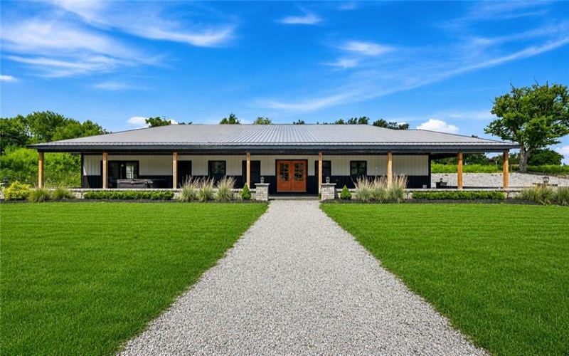 2084 Boquet Road, Jeannette, 15644, 4 Bedrooms Bedrooms, 11 Rooms Rooms,4.1 BathroomsBathrooms,Residential,For Sale,Boquet Road,1768102
