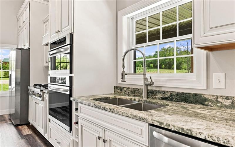2084 Boquet Road, Jeannette, 15644, 4 Bedrooms Bedrooms, 11 Rooms Rooms,4.1 BathroomsBathrooms,Residential,For Sale,Boquet Road,1768102