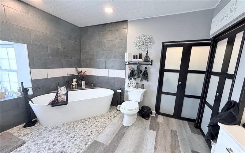 404 9th St, Monongahela, 15063, 3 Bedrooms Bedrooms, 6 Rooms Rooms,3 BathroomsBathrooms,Residential,For Sale,9th St,1768116