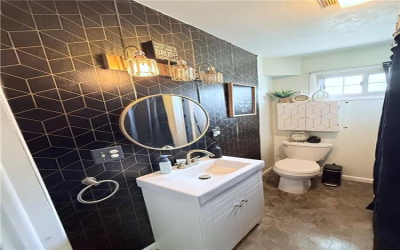 404 9th St, Monongahela, 15063, 3 Bedrooms Bedrooms, 6 Rooms Rooms,3 BathroomsBathrooms,Residential,For Sale,9th St,1768116