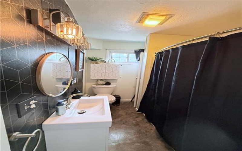 404 9th St, Monongahela, 15063, 3 Bedrooms Bedrooms, 6 Rooms Rooms,3 BathroomsBathrooms,Residential,For Sale,9th St,1768116