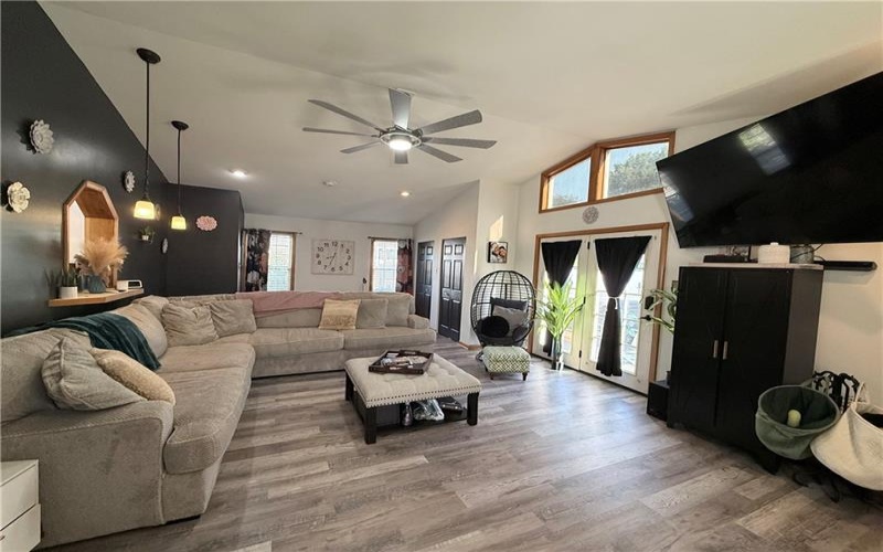 404 9th St, Monongahela, 15063, 3 Bedrooms Bedrooms, 6 Rooms Rooms,3 BathroomsBathrooms,Residential,For Sale,9th St,1768116