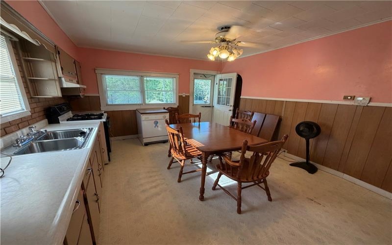 710 Wellington Ave, La Belle, 15450, 3 Bedrooms Bedrooms, 8 Rooms Rooms,1 BathroomBathrooms,Residential,For Sale,Wellington Ave,1765204