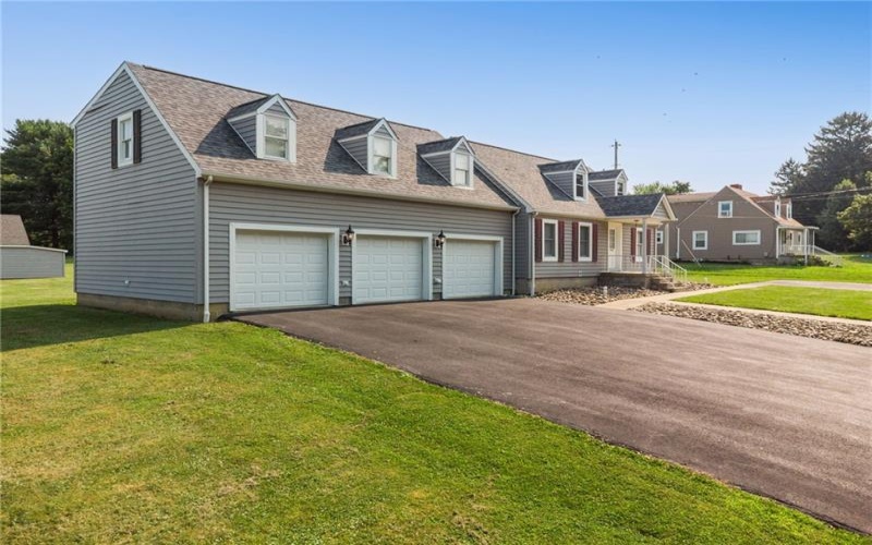 1676 Laurel Circle, Mt. Pleasant, 15666, 4 Bedrooms Bedrooms, ,1 BathroomBathrooms,Residential,For Sale,Laurel Circle,1765216